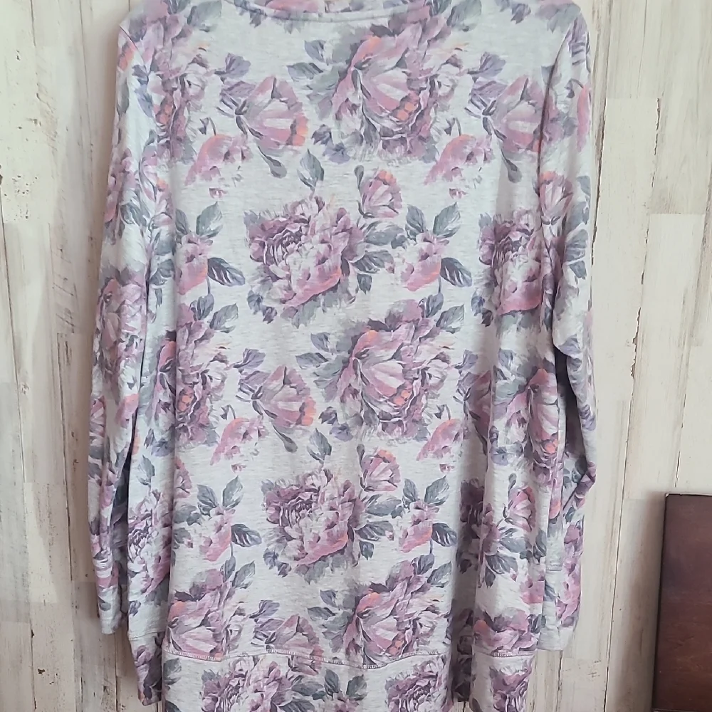 Ideology Gray and Purple Top - Picture 6 of 6